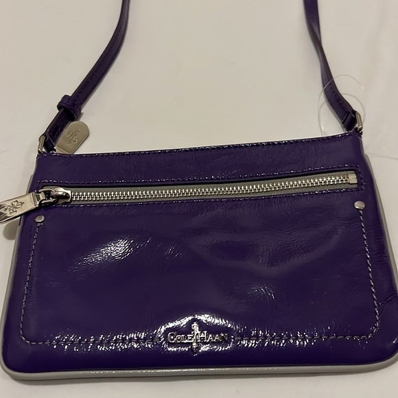 𝅺⭐️COLE Haan Parker Front Zip Mini Crossbody⭐️ - Picture 2 of 7